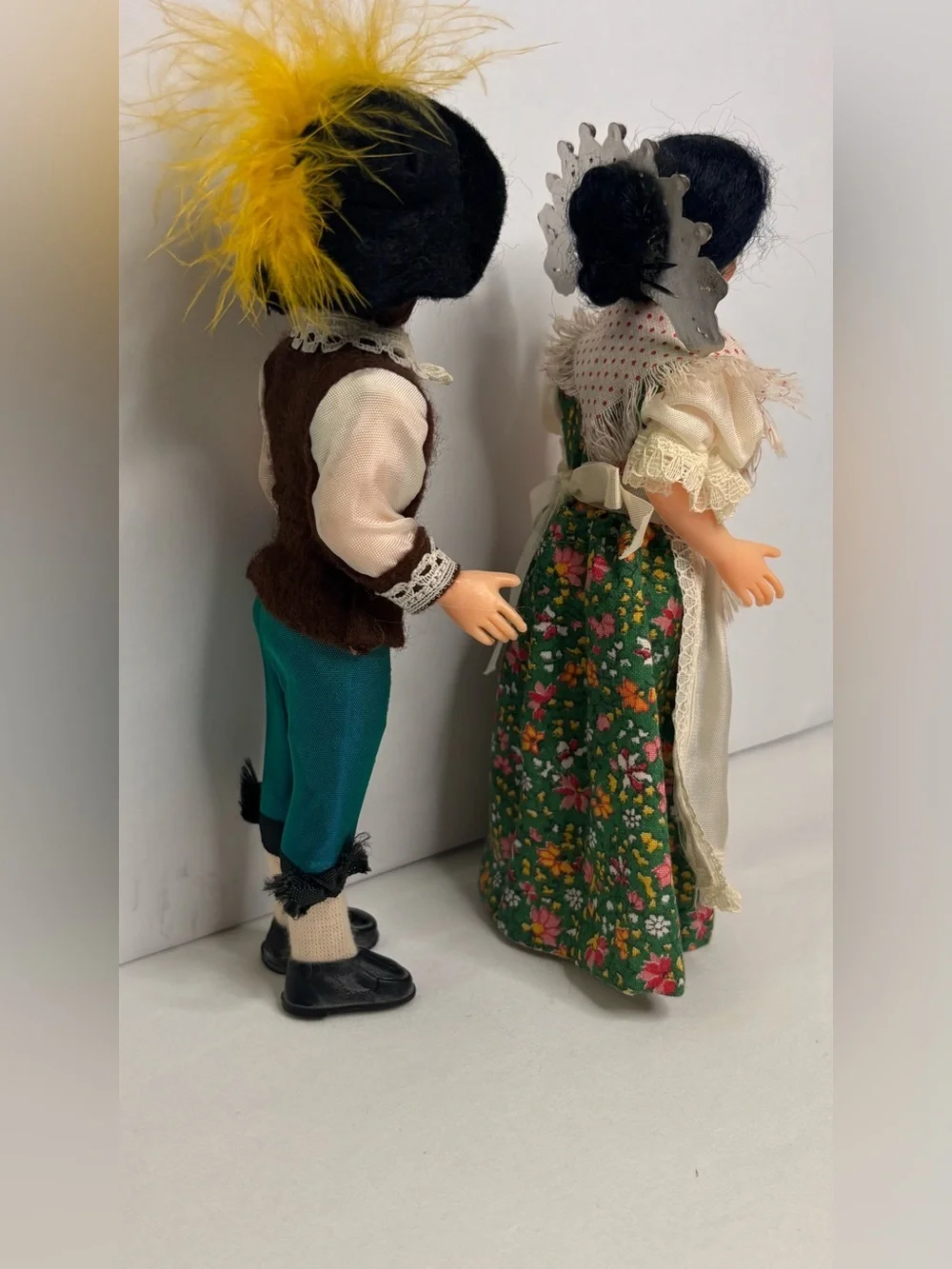 Italian Traditional Kids' Doll Pair in Green and Brown Costume from Italy 🇮🇹